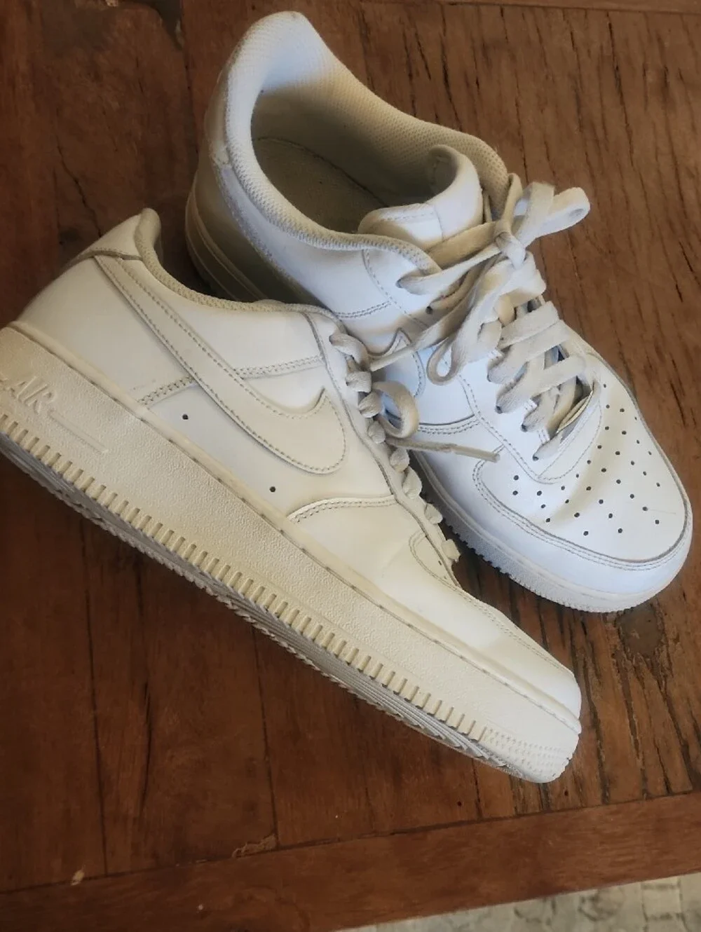 Nike White Men’s Air Force 1 Low-Top Leather Sneakers
